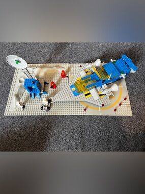 Lego Vintage Space Galaxy Explorer 928-1  1979